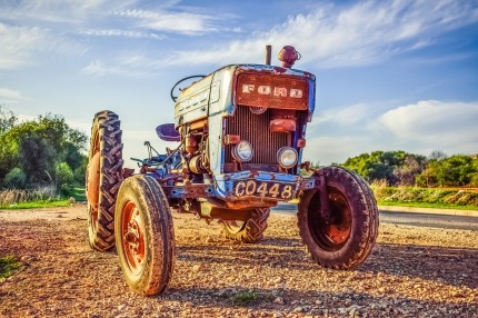 tractor-3008820_1280
